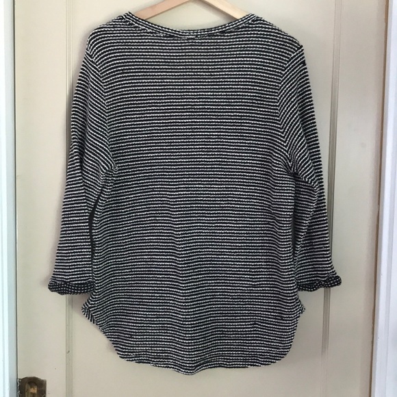 H&M black and white textured top - Picture 4 of 7